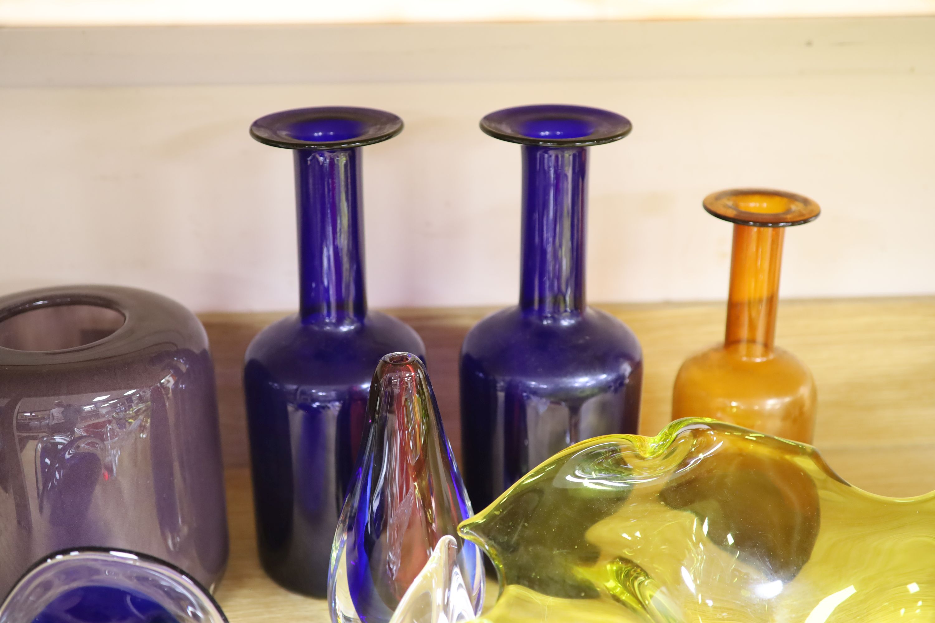 Three gul-shaped glass vases and a quantity of Art glass